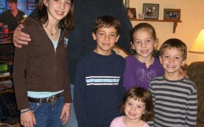 Mi padrastro crió a cinco hijos que no eran suyos – Después de su funeral, cada uno recibió una carta que no debía ser vista por los demás