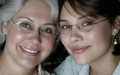 Encontré una publicación en Facebook de una joven que decía: “¡Estoy buscando a mi mamá!” – Y ella era idéntica a mí