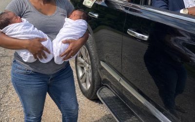 Un millonario divorciado llevaba a su prometida a casa en coche cuando, inesperadamente, vio a su exesposa sin hogar en la calle.