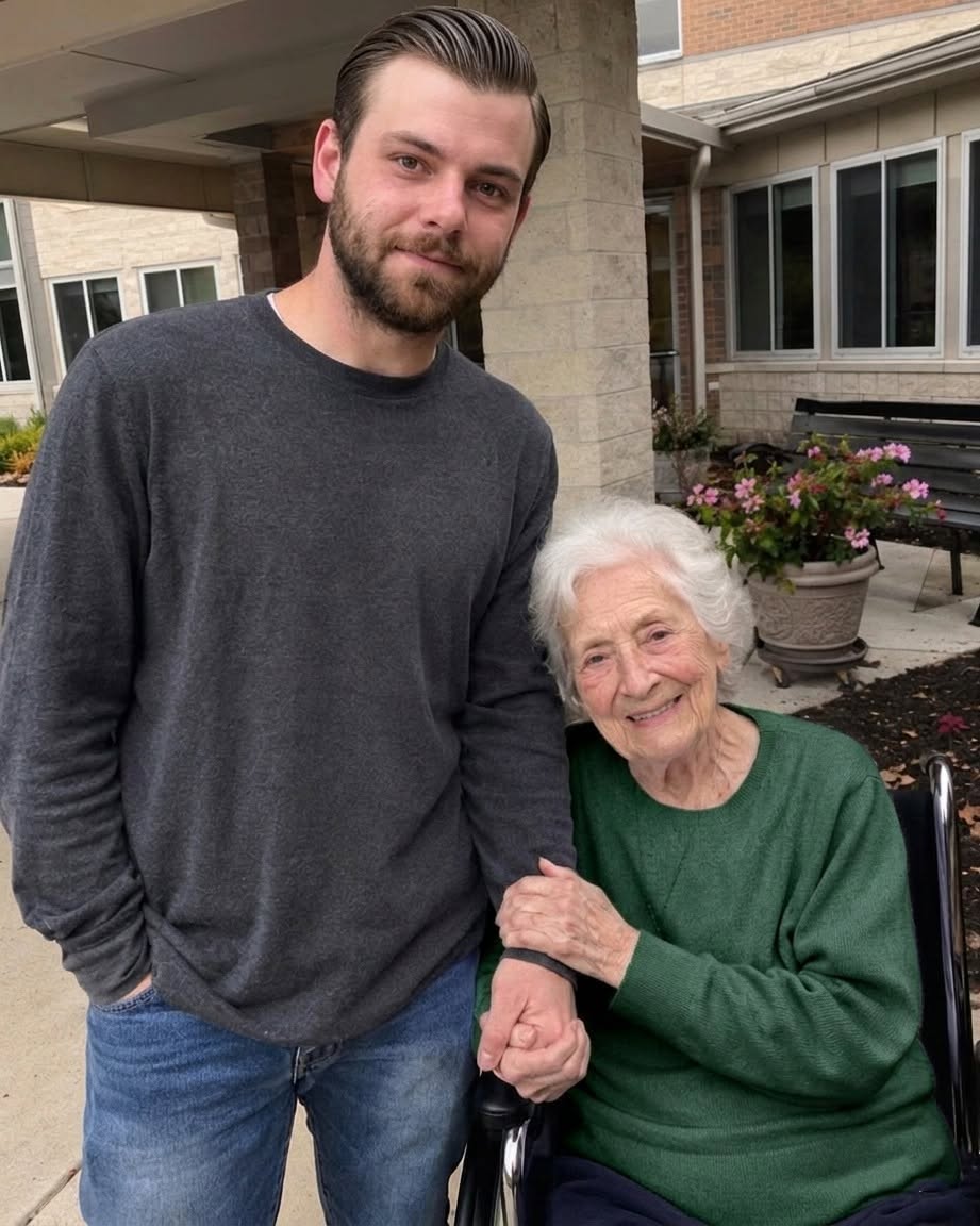 Me hice pasar por el hijo de una anciana en la residencia de ancianos porque su verdadera familia me pagó. Después de que ella falleciera, el director me dijo: “Te dejó una última petición”.