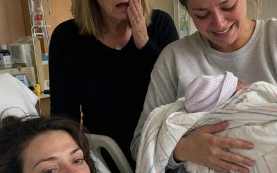 Acepté llevar en mi vientre al bebé de mi hermana – Pero cuando nació, mi madre lo miró y rompió en llanto: “Dios mío… Otra vez no”